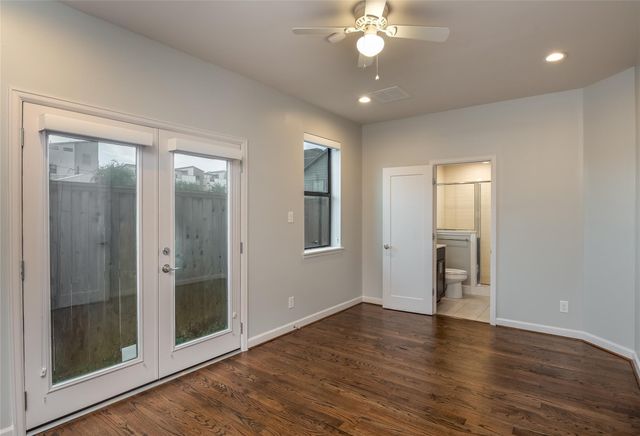 1418 Shearn Street, Houston, TX 77007