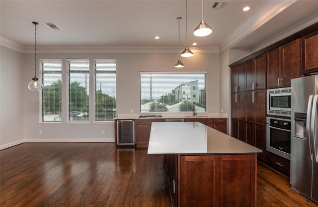 1418 Shearn Street, Houston, TX 77007