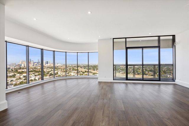 1701 Hermann Drive Drive 27CE, Houston, TX 77004