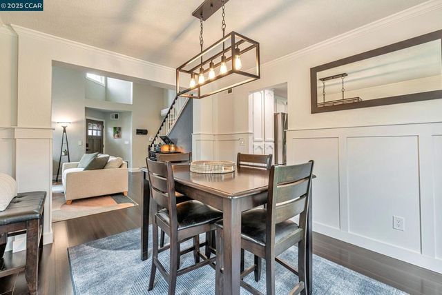 2207 Bridgeport Way, Martinez, CA 94553