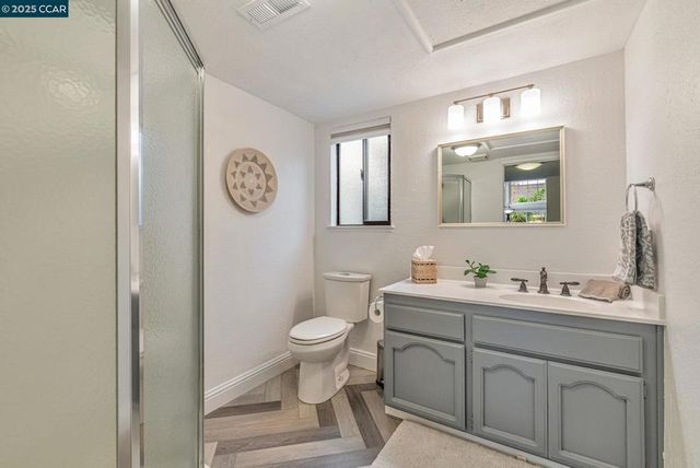 2207 Bridgeport Way, Martinez, CA 94553