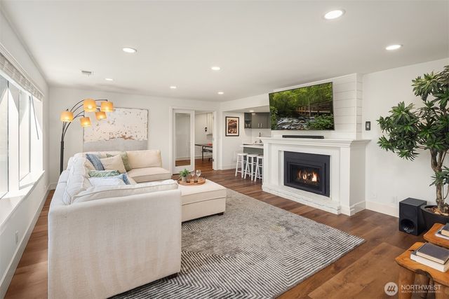 9419 NE 5th Street, Bellevue, WA 98004