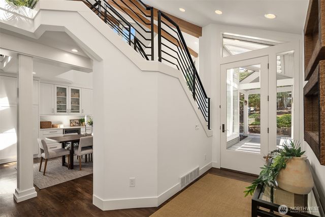 9419 NE 5th Street, Bellevue, WA 98004