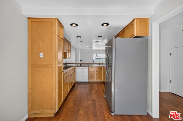 2519 Kansas Avenue 102, Santa Monica, CA 90404