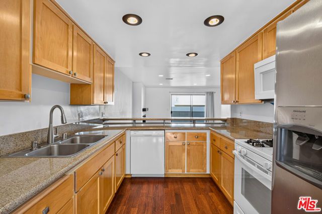 2519 Kansas Avenue 102, Santa Monica, CA 90404