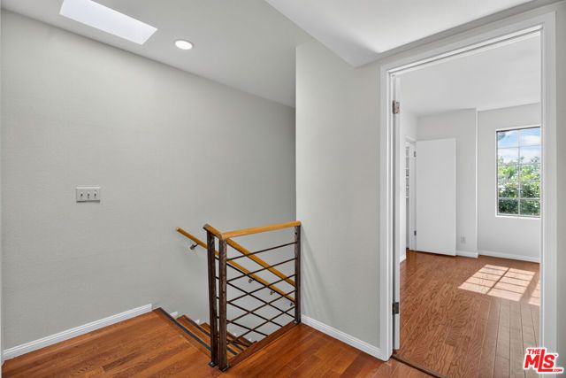 2519 Kansas Avenue 102, Santa Monica, CA 90404