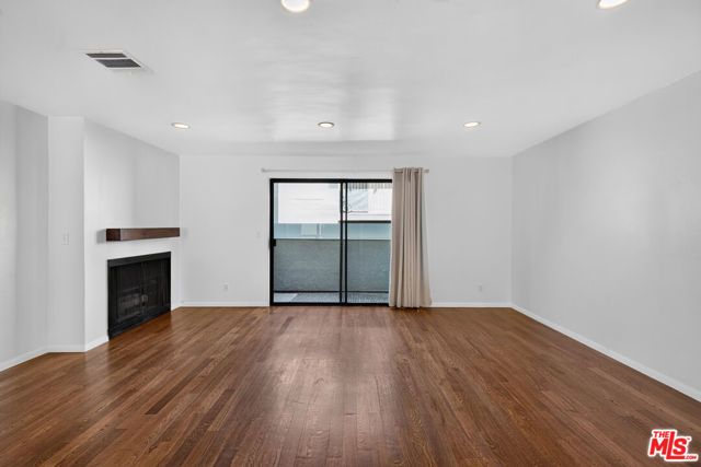 2519 Kansas Avenue 102, Santa Monica, CA 90404