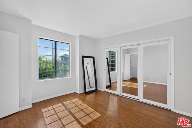 2519 Kansas Avenue 102, Santa Monica, CA 90404
