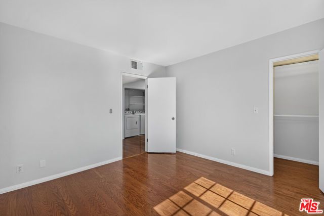 2519 Kansas Avenue 102, Santa Monica, CA 90404