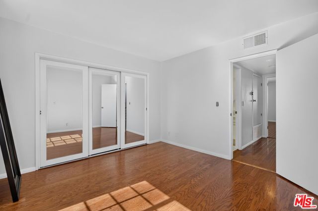 2519 Kansas Avenue 102, Santa Monica, CA 90404