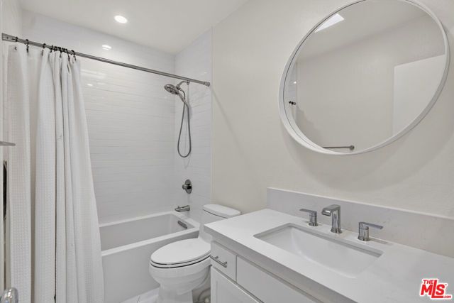 2519 Kansas Avenue 102, Santa Monica, CA 90404