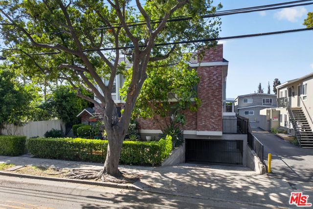 2519 Kansas Avenue 102, Santa Monica, CA 90404