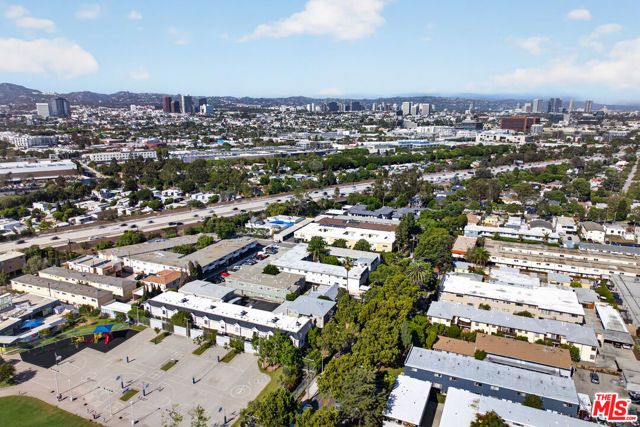 2519 Kansas Avenue 102, Santa Monica, CA 90404