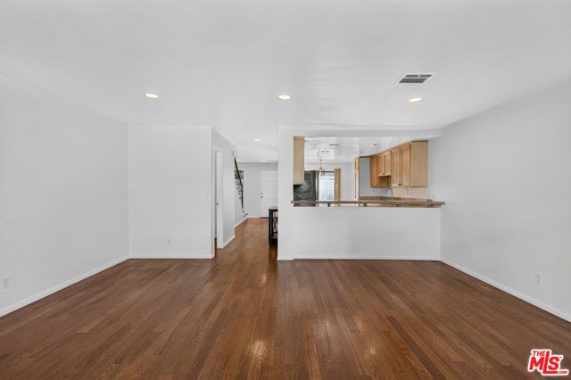 2519 Kansas Avenue 102, Santa Monica, CA 90404