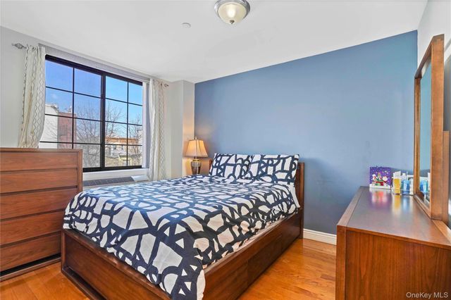 311 Saint Nicholas Avenue 3H, Ridgewood, NY 11385