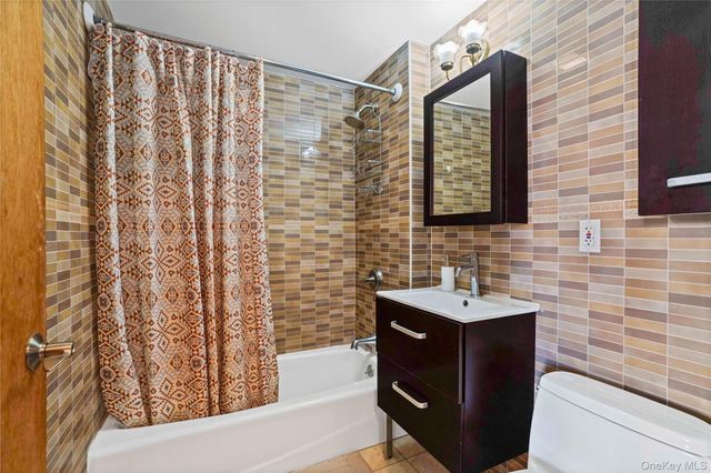 311 Saint Nicholas Avenue 3H, Ridgewood, NY 11385