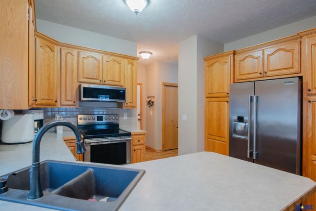 2001 N 79th Street, Lincoln, NE 68505