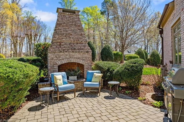 2 Chippers Court, Greensboro, NC 27407