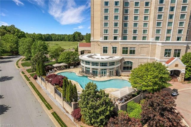 2 Chippers Court, Greensboro, NC 27407