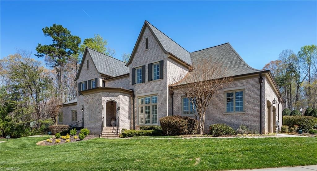 2 Chippers Court, Greensboro, NC 27407