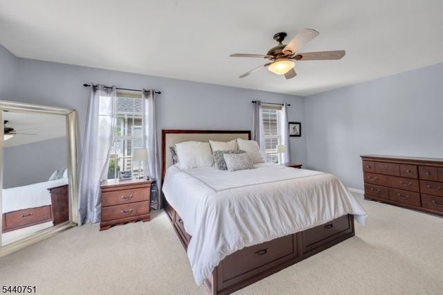 11 Pony Ln, Raritan Twp., NJ 08822