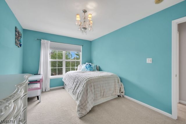 11 Pony Ln, Raritan Twp., NJ 08822