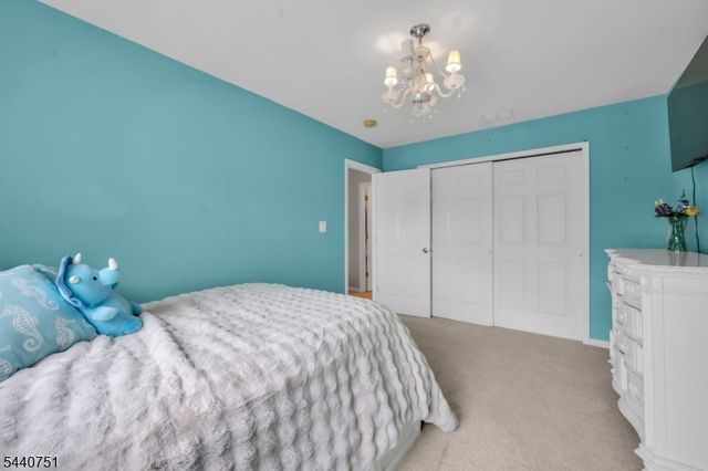 11 Pony Ln, Raritan Twp., NJ 08822