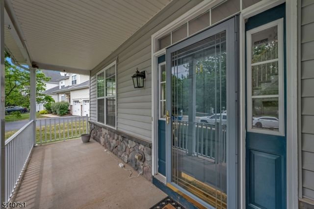 11 Pony Ln, Raritan Twp., NJ 08822