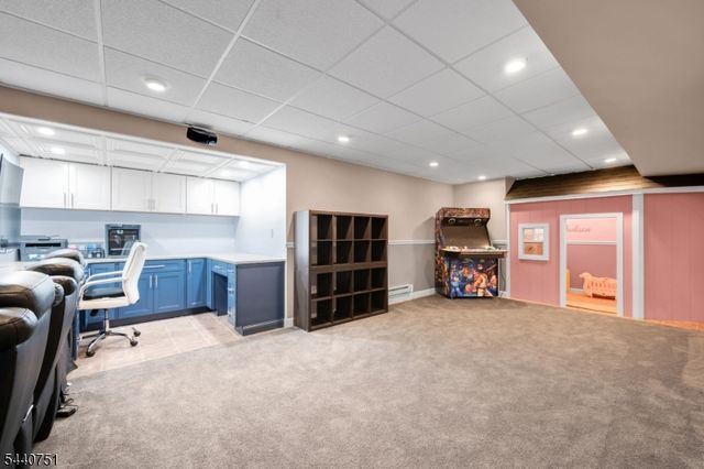 11 Pony Ln, Raritan Twp., NJ 08822