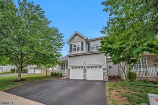 11 Pony Ln, Raritan Twp., NJ 08822