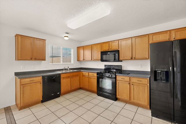 3929 Desert Willow Drive NE, Rio Rancho, NM 87144