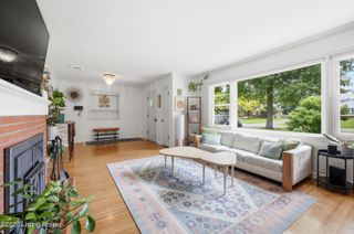 206 Dorchester Rd, Louisville, KY 40223