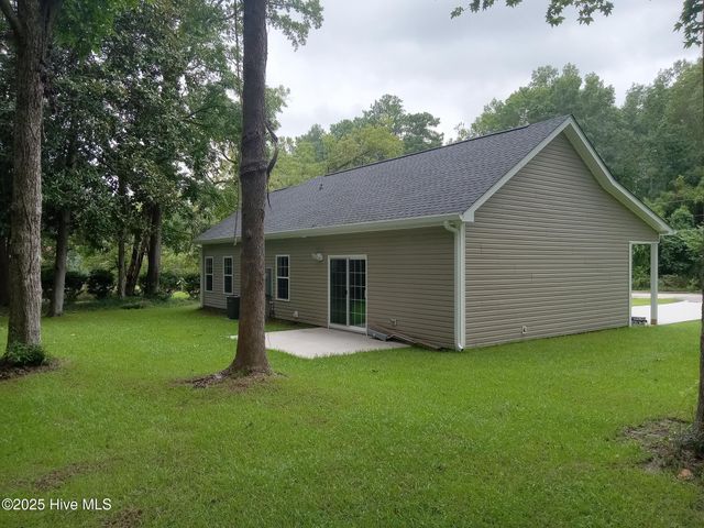 111 E Oliver Street, Whiteville, NC 28472