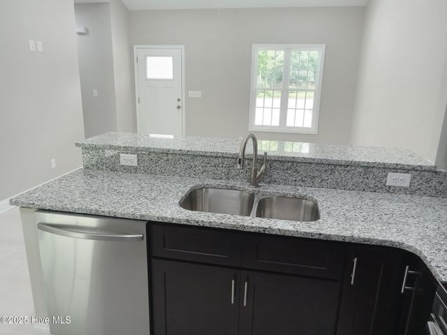 111 E Oliver Street, Whiteville, NC 28472