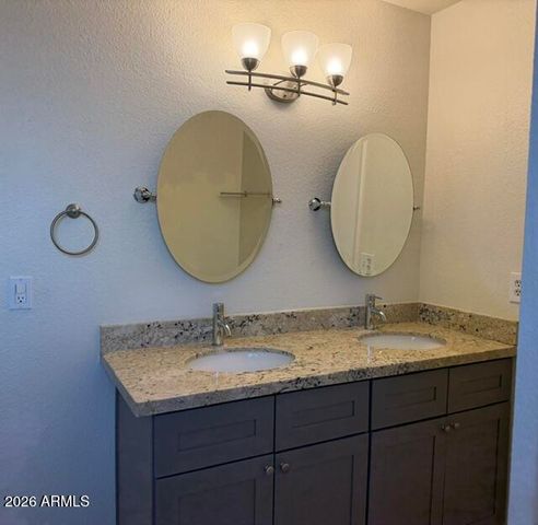 5218 E SHEENA Drive, Scottsdale, AZ 85254