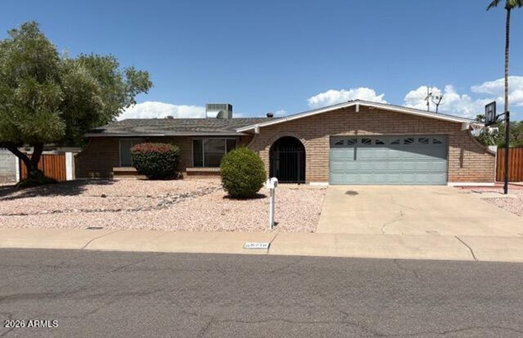 5218 E SHEENA Drive, Scottsdale, AZ 85254