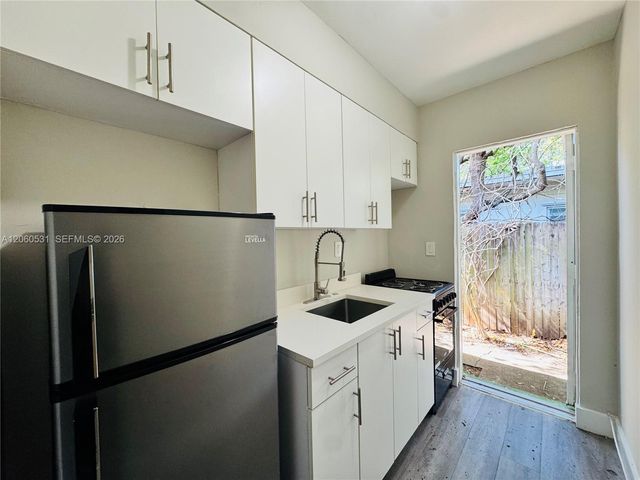 716 NE 14th Avenue 4, Fort Lauderdale, FL 33304
