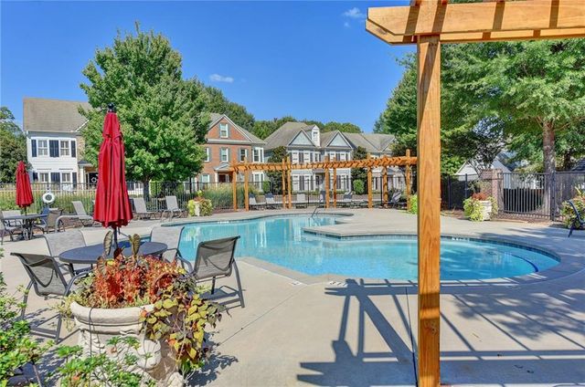 120 Kendemere Pointe, Roswell, GA 30075