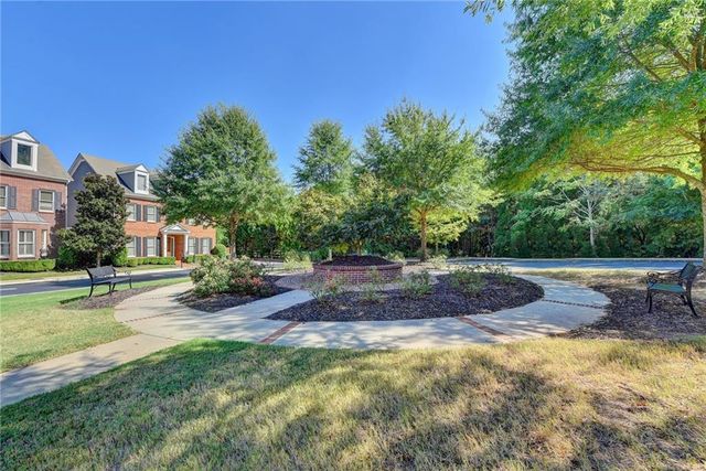 120 Kendemere Pointe, Roswell, GA 30075