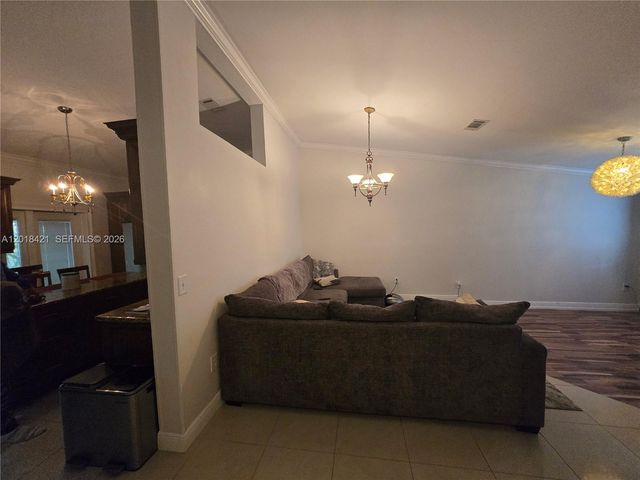 13521 SW 182nd St, Miami, FL 33177