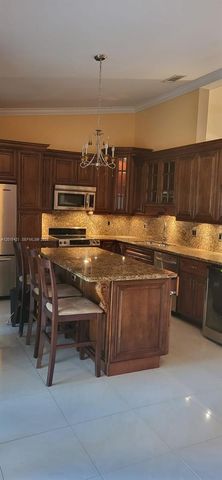 13521 SW 182nd St, Miami, FL 33177