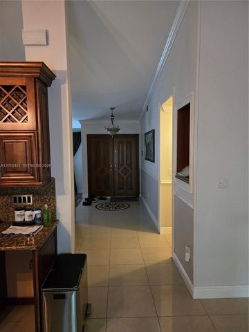 13521 SW 182nd St, Miami, FL 33177