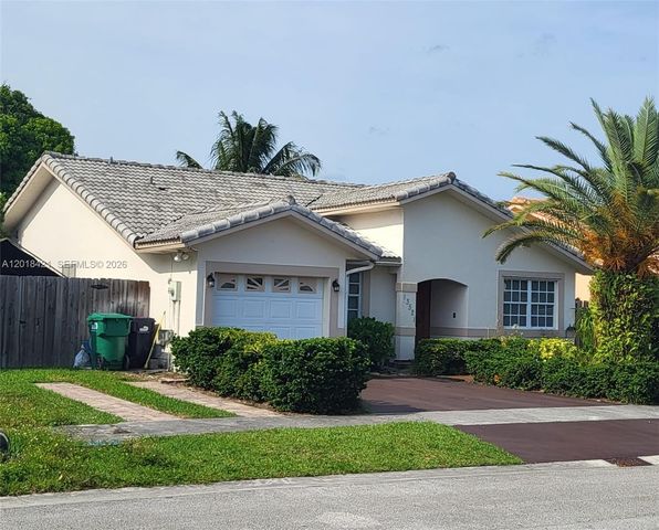 13521 SW 182nd St, Miami, FL 33177