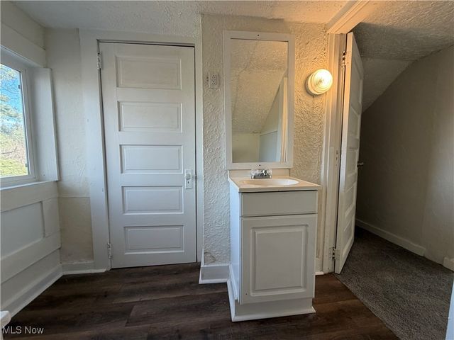 1209 Eastman Street, Zanesville, OH 43701