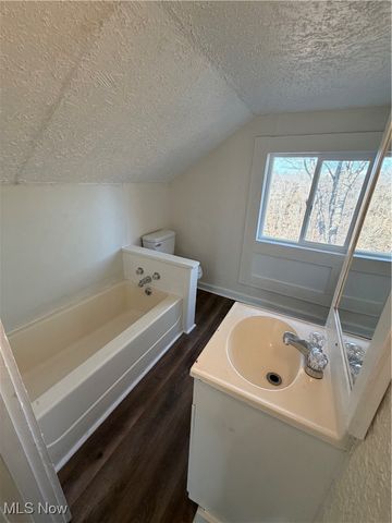 1209 Eastman Street, Zanesville, OH 43701