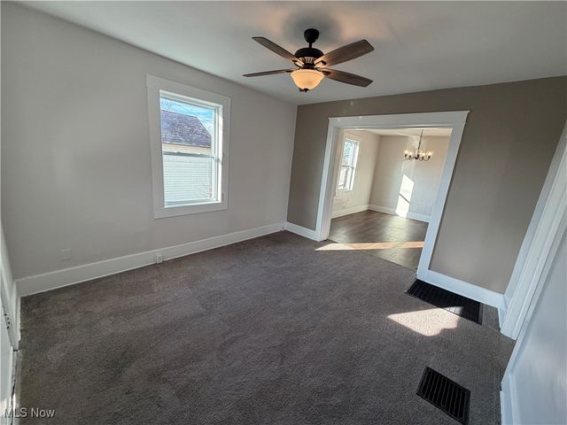 1209 Eastman Street, Zanesville, OH 43701