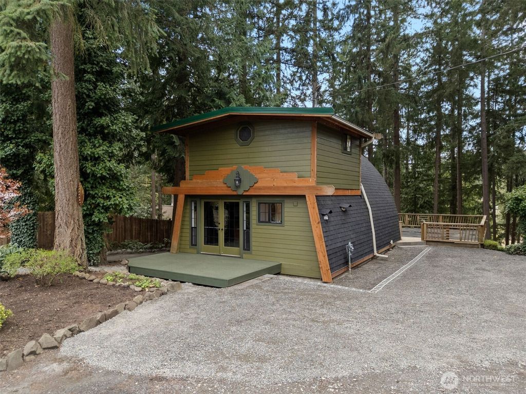 18821 68th Street E, Bonney Lake, WA 98391