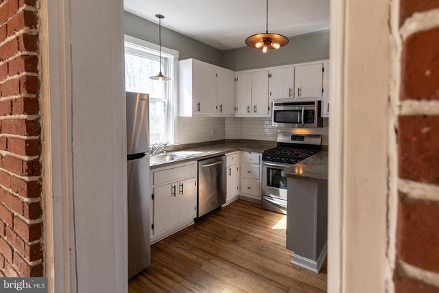 202 WALNUT ST, Lemoyne, PA 17043