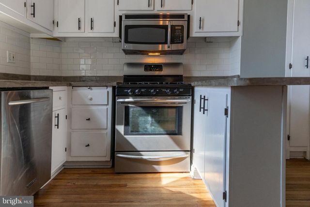 202 WALNUT ST, Lemoyne, PA 17043