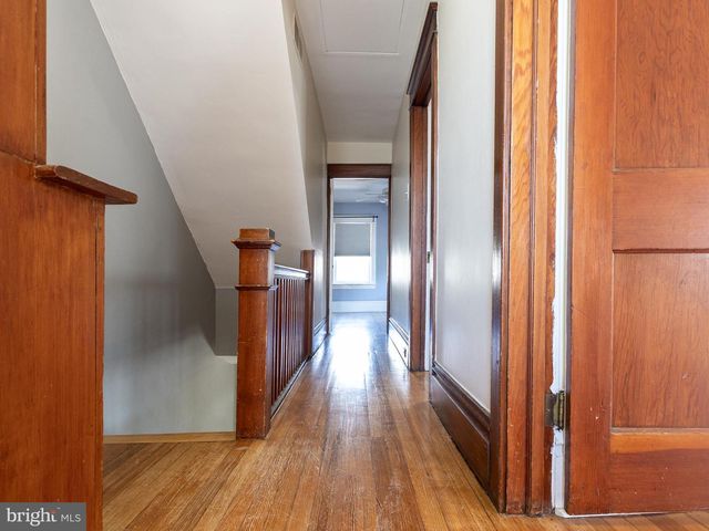 202 WALNUT ST, Lemoyne, PA 17043